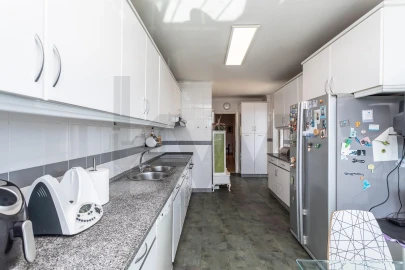 Apartamento T3 para Venda em Algés, Linda-A-Velha e Cruz Quebrada-Dafundo