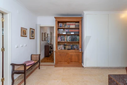 Apartamento T3 para Venda em Algés, Linda-A-Velha e Cruz Quebrada-Dafundo