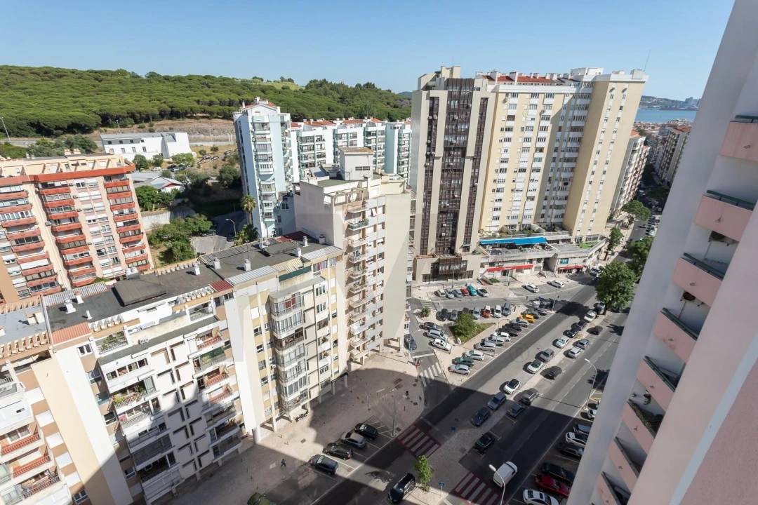 Apartamento T3 para Venda em Algés, Linda-A-Velha e Cruz Quebrada-Dafundo Foto 32