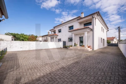 Moradia T5 para Venda em Cernache