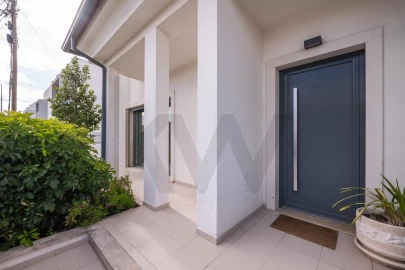 Moradia T5 para Venda em Cernache