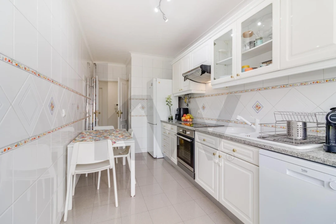 Apartamento T3 para Venda em Almada, Cova da Piedade, Pragal e Cacilhas Foto 4