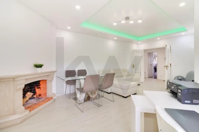 Apartamento T3 para Venda em Almada, Cova da Piedade, Pragal e Cacilhas