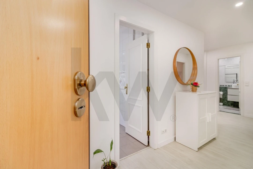 Apartamento T3 para Venda em Almada, Cova da Piedade, Pragal e Cacilhas Foto 1