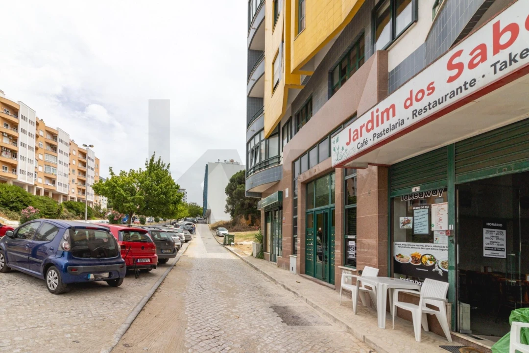Apartamento T3 para Venda em Almada, Cova da Piedade, Pragal e Cacilhas Foto 28