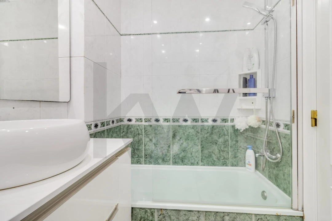 Apartamento T3 para Venda em Almada, Cova da Piedade, Pragal e Cacilhas Foto 12
