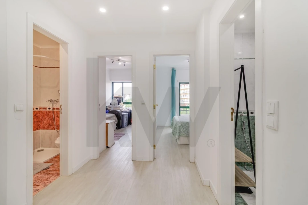 Apartamento T3 para Venda em Almada, Cova da Piedade, Pragal e Cacilhas Foto 14