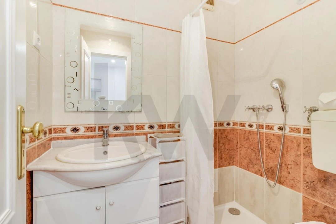 Apartamento T3 para Venda em Almada, Cova da Piedade, Pragal e Cacilhas Foto 13