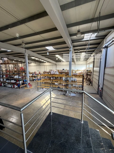 Armazém para Venda em Samora Correia