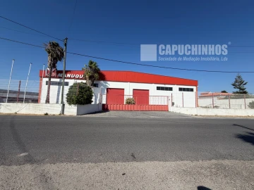 Armazém para Venda em Samora Correia