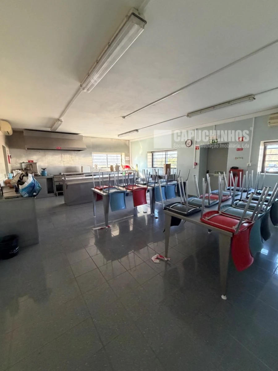 Armazém para Venda em Samora Correia Foto 30