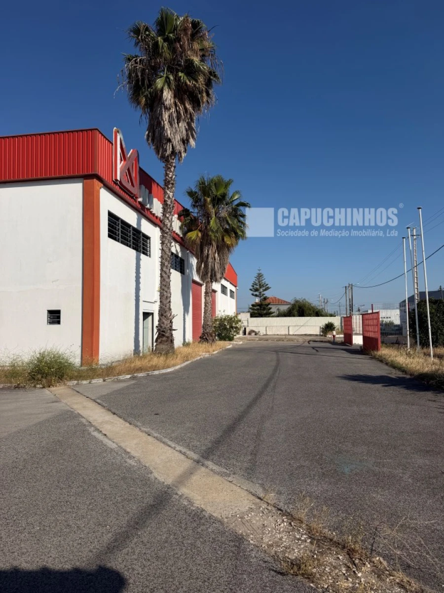 Armazém para Venda em Samora Correia Foto 32