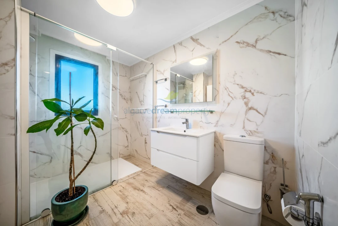 Apartamento T1 para Venda em Albufeira e Olhos de Água Foto 25