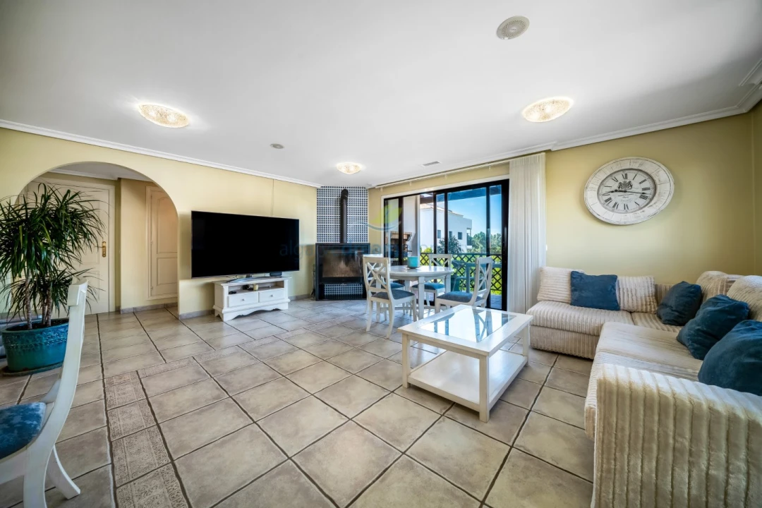 Apartamento T1 para Venda em Albufeira e Olhos de Água Foto 14
