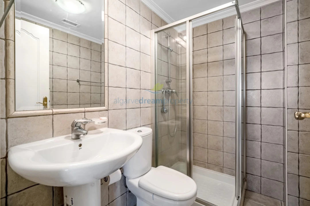 Apartamento T1 para Venda em Albufeira e Olhos de Água Foto 31