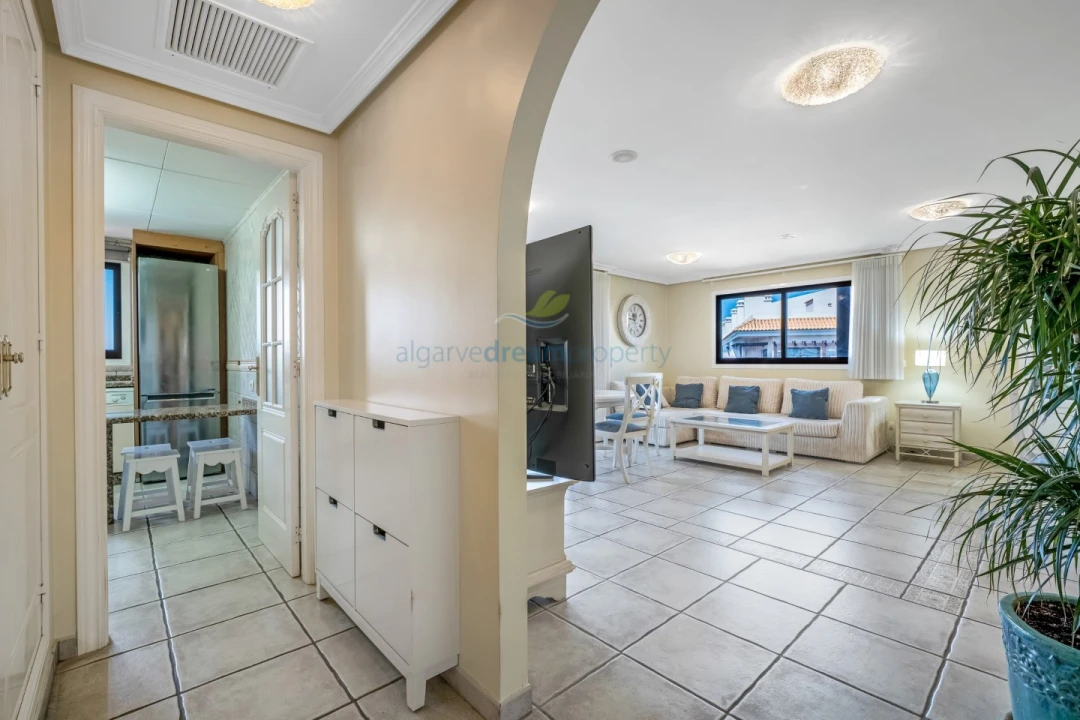 Apartamento T1 para Venda em Albufeira e Olhos de Água Foto 16