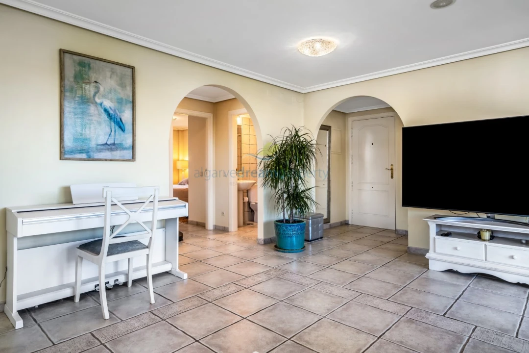 Apartamento T1 para Venda em Albufeira e Olhos de Água Foto 15