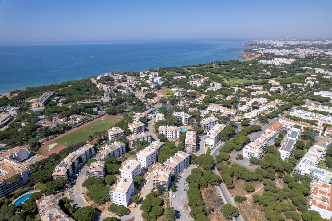 Apartamento T1 para Venda em Albufeira e Olhos de Água Foto 2