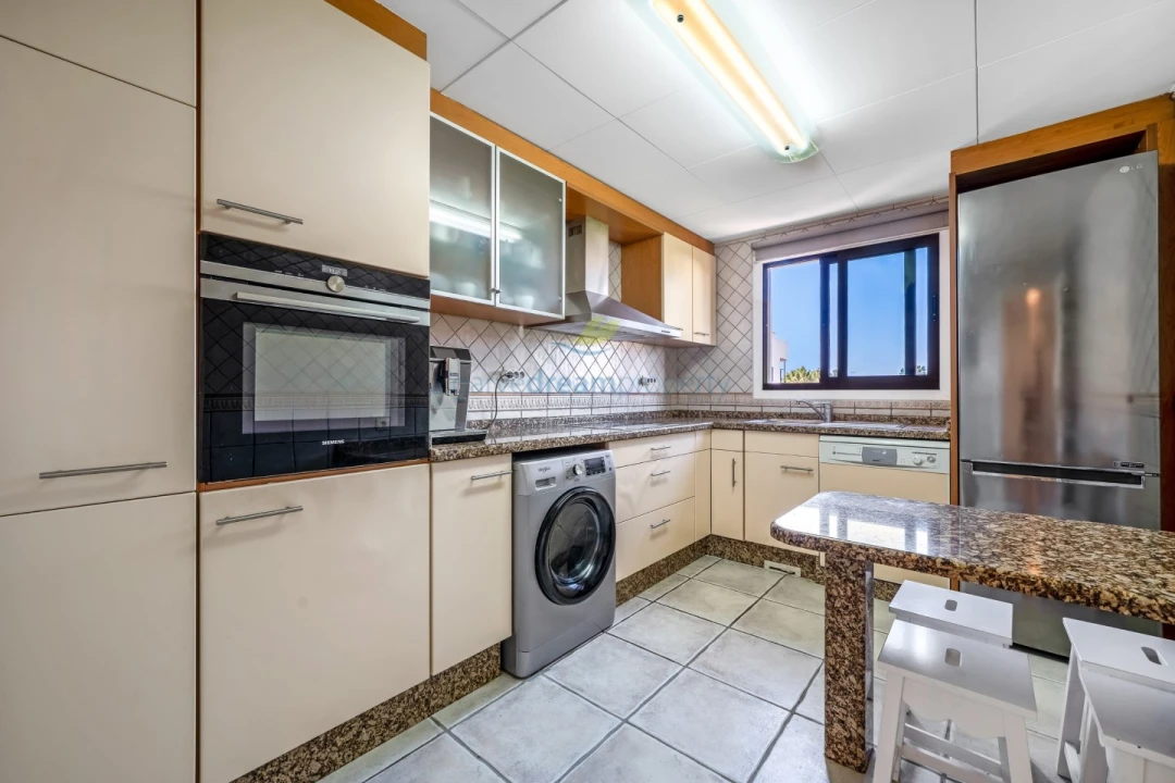Apartamento T1 para Venda em Albufeira e Olhos de Água Foto 17