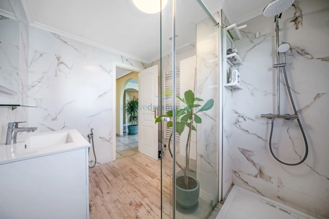 Apartamento T1 para Venda em Albufeira e Olhos de Água Foto 27
