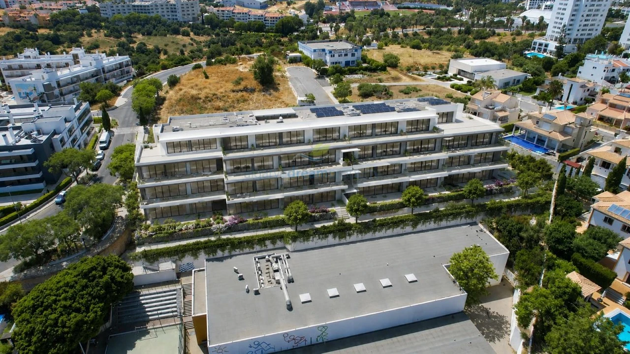 Terreno para Venda em Albufeira e Olhos de Água Foto 18
