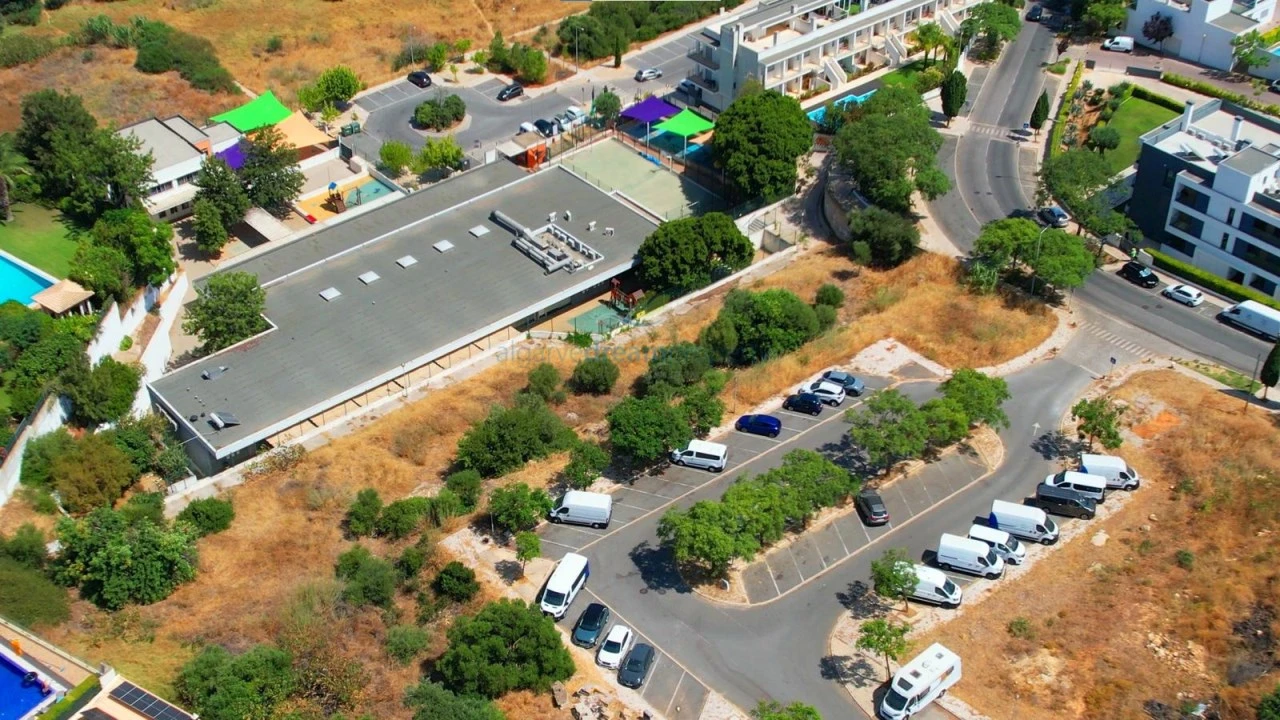 Terreno para Venda em Albufeira e Olhos de Água Foto 16