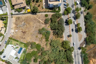 Terreno para Venda em Albufeira e Olhos de Água
