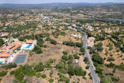 Terreno Misto para Venda em Ferreiras