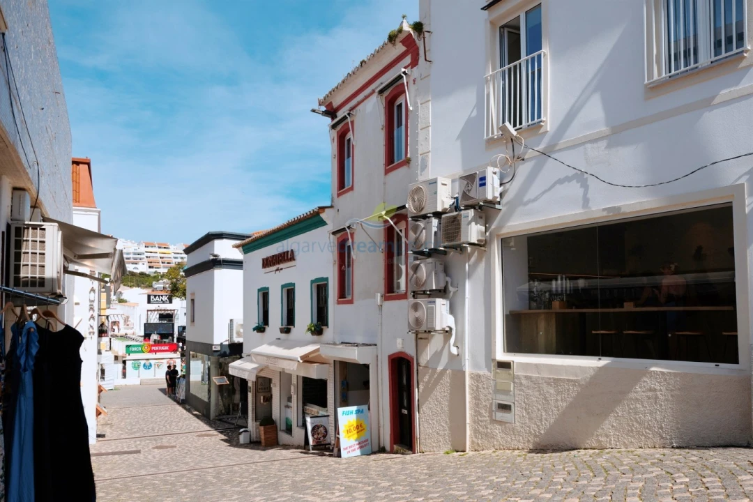 Moradia T2 para Venda em Albufeira e Olhos de Água Foto 19