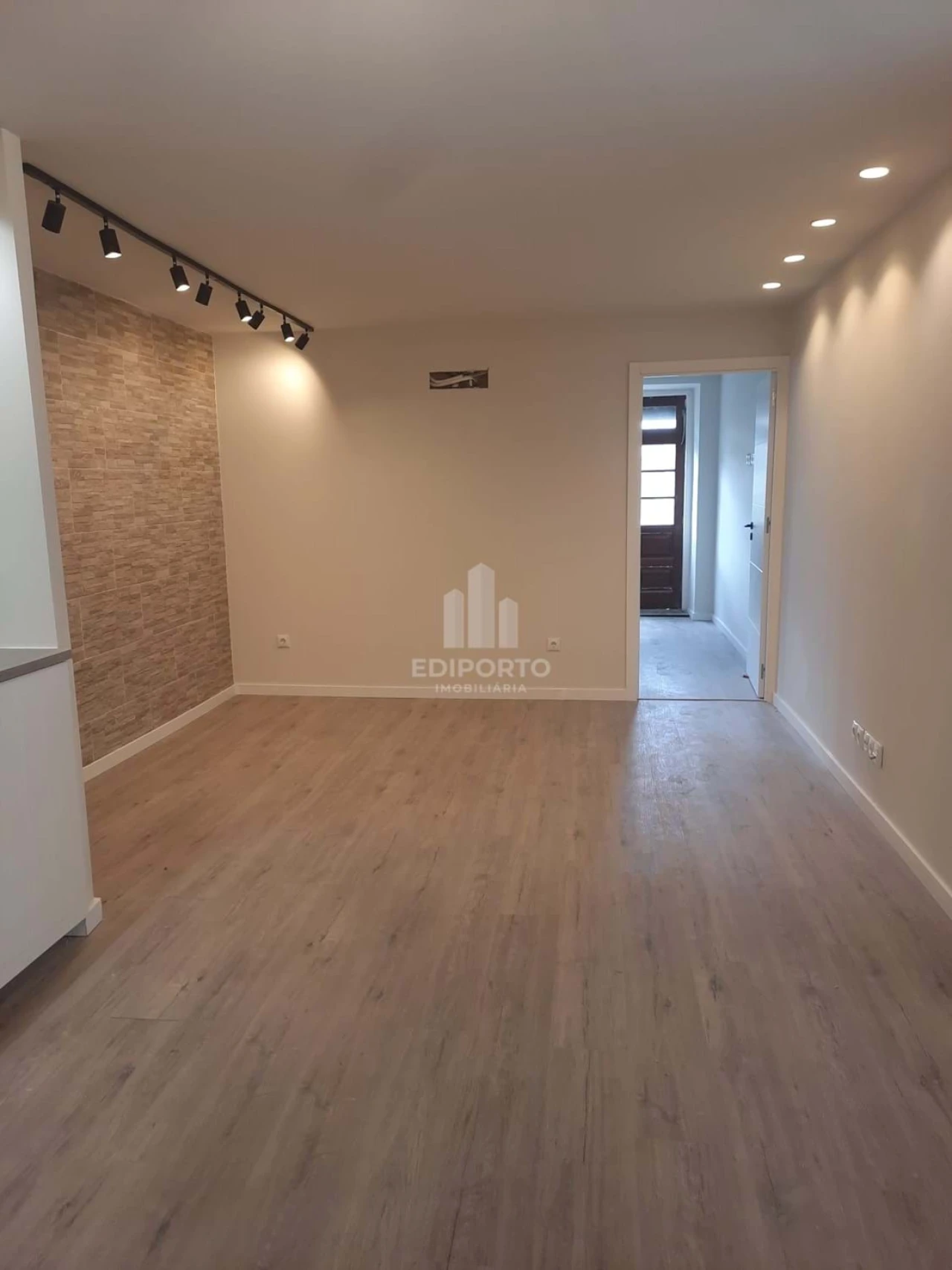 Apartamento T1 para Venda em Bonfim Foto 41