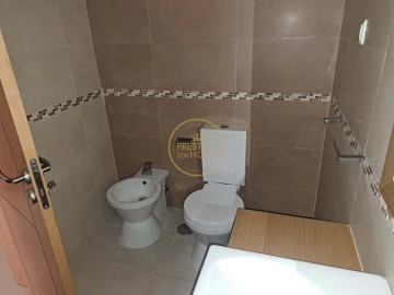 Apartamento T2 para Venda em Loule (São Clemente)