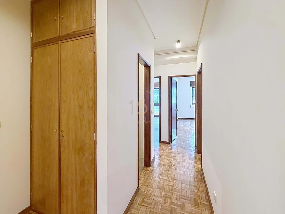 Apartamento T3 para Arrendamento em Paranhos Foto 10