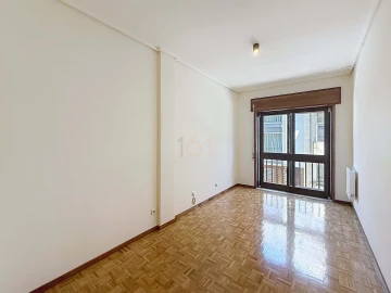 Apartamento T3 para Arrendamento em Paranhos