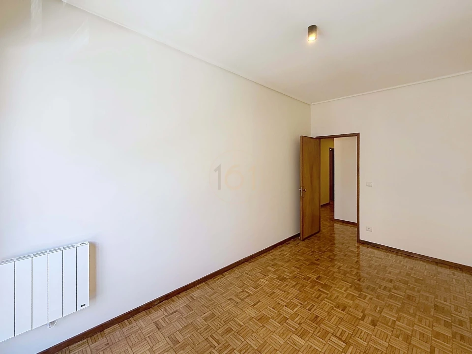 Apartamento T3 para Arrendamento em Paranhos Foto 18