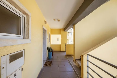 Apartamento T1 para Venda em Lagos (São Sebastião e Santa Maria)
