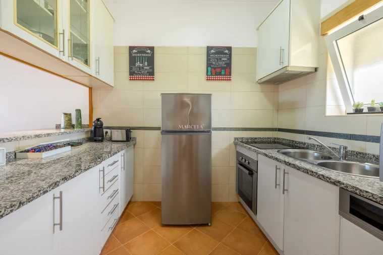 Apartamento T1 para Venda em Lagos (São Sebastião e Santa Maria) Foto 13