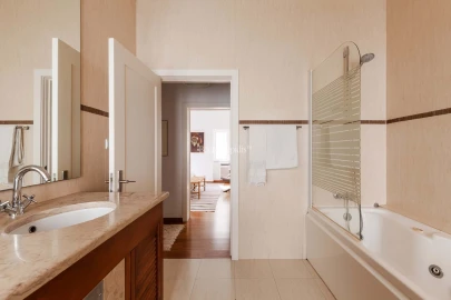 Apartamento T4 para Venda em Avenidas Novas