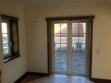 Moradia T7 para Venda em Agualva e Mira-Sintra