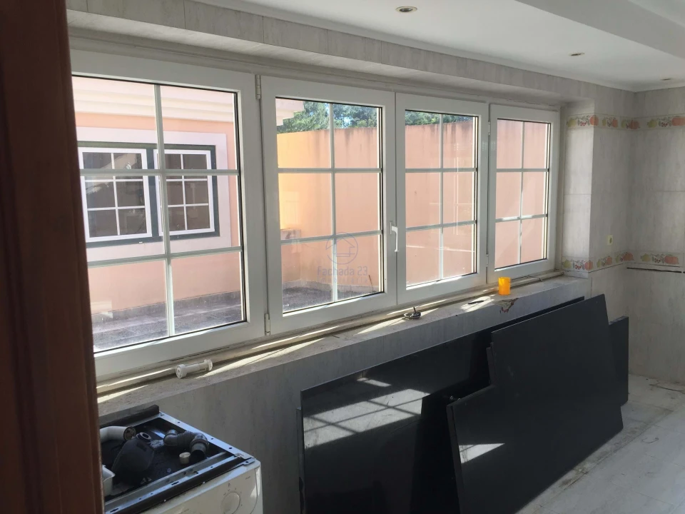Moradia T7 para Venda em Agualva e Mira-Sintra Foto 4
