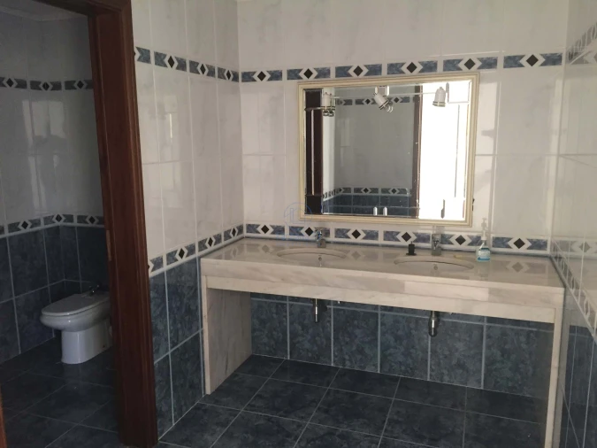 Moradia T7 para Venda em Agualva e Mira-Sintra Foto 5