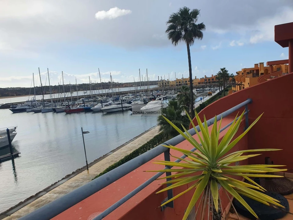 Apartamento T2 para Venda em Portimão Foto 3