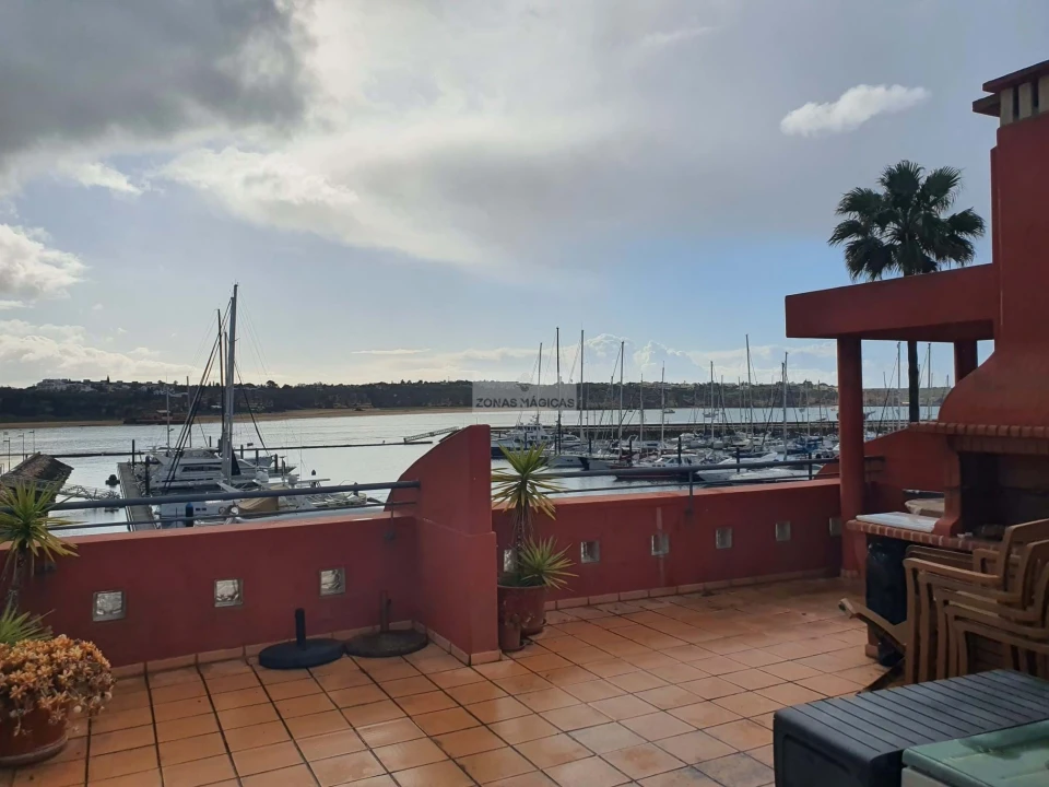 Apartamento T2 para Venda em Portimão Foto 6