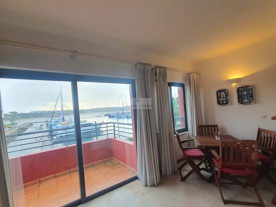 Apartamento T2 para Venda em Portimão Foto 4