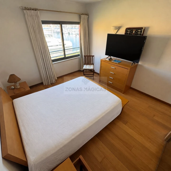 Apartamento T2 para Venda em Portimão Foto 6