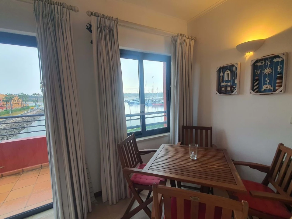 Apartamento T2 para Venda em Portimão Foto 7