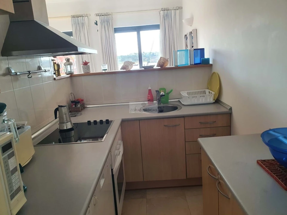 Apartamento T2 para Venda em Portimão Foto 8
