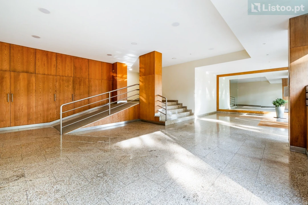 Apartamento T2 para Venda em Ramalde Foto 3