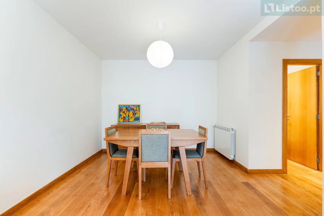 Apartamento T2 para Venda em Ramalde Foto 11