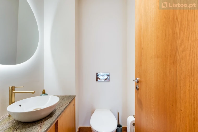 Apartamento T2 para Venda em Ramalde Foto 15