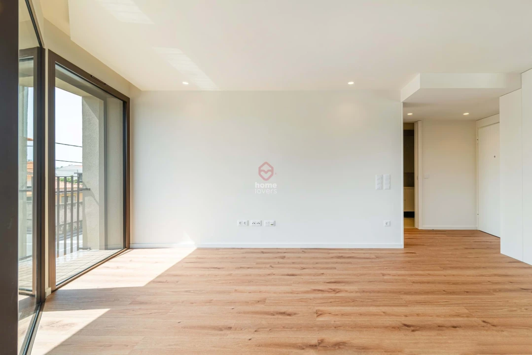 Apartamento T1 para Venda em Arcozelo Foto 7